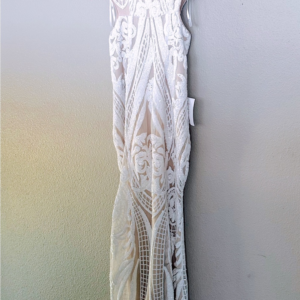Lulus Always Adored White and Nude
Sequin Mermaid Maxi Wedding Dress XS - Picture 4 of 13